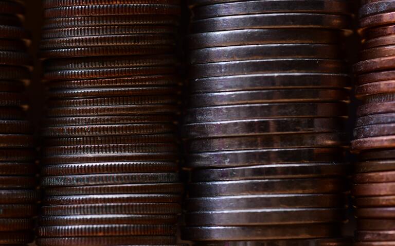 b-LOG: Which is Better...100 Pennies or 4 Quarters?