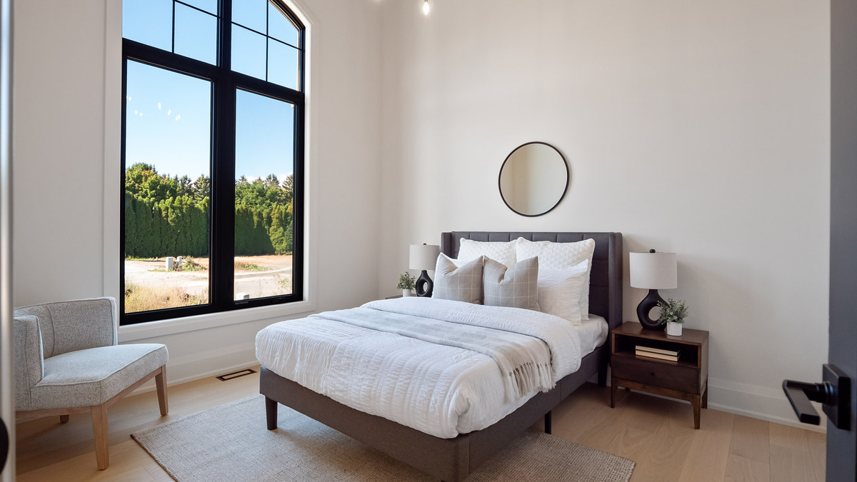 Second bedroom thumbnail