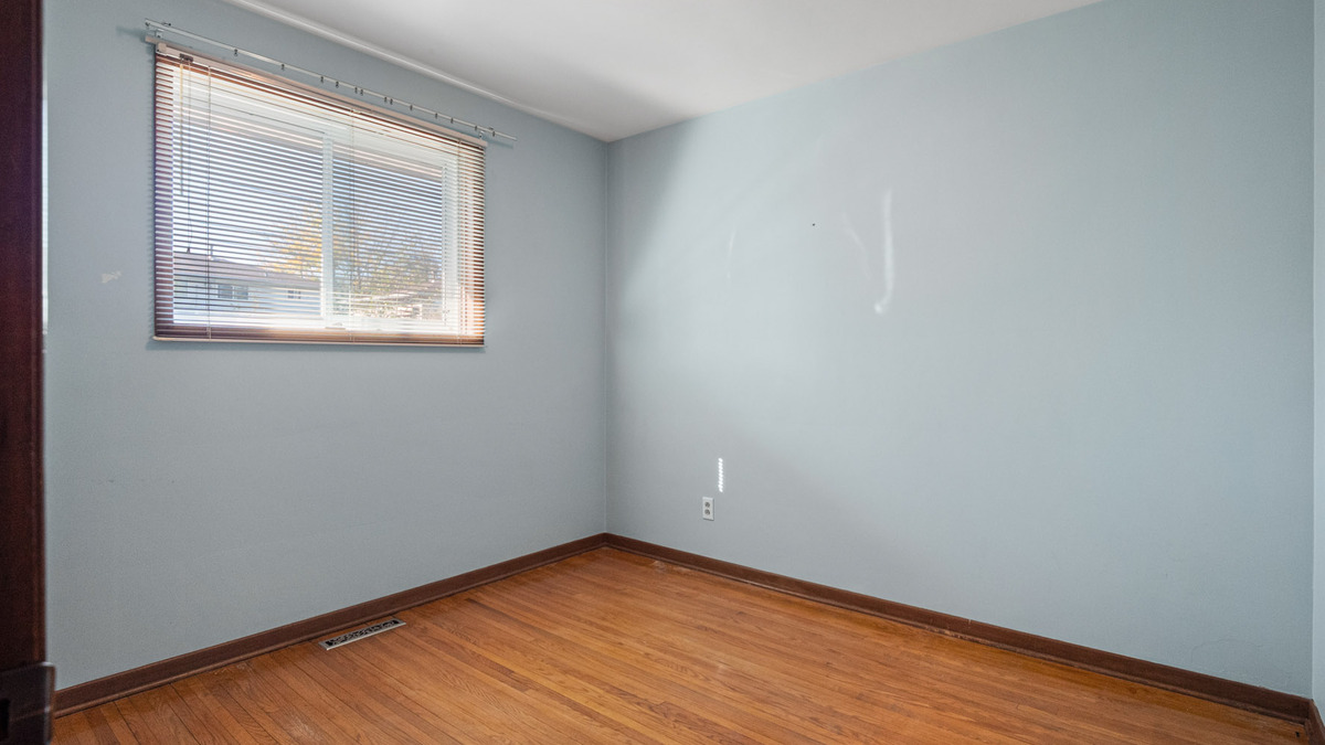 bedroom 1 thumbnail
